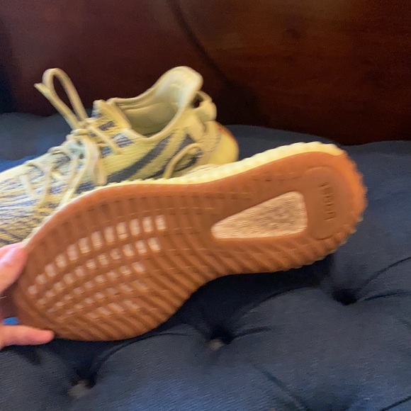 Authentic Yeezy Boost 350  Adidas includes box - Picture 3 of 6